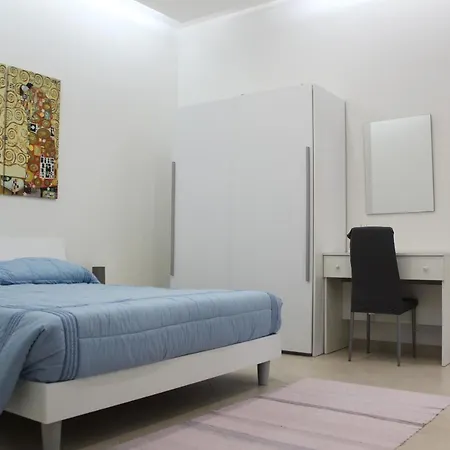 Agora-akrai Bed & Breakfast