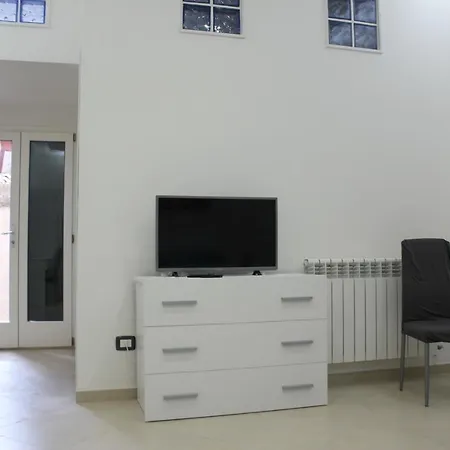 Agora-akrai Bed & Breakfast *